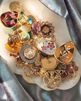 ✨ Vintage Charm Necklace Workshop ✨