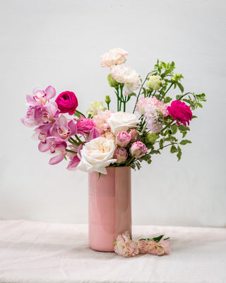 A La Carta Blooms Vase